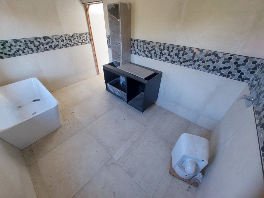 5 Bedroom Property for Sale in Seasons Lifestyle Estate North West